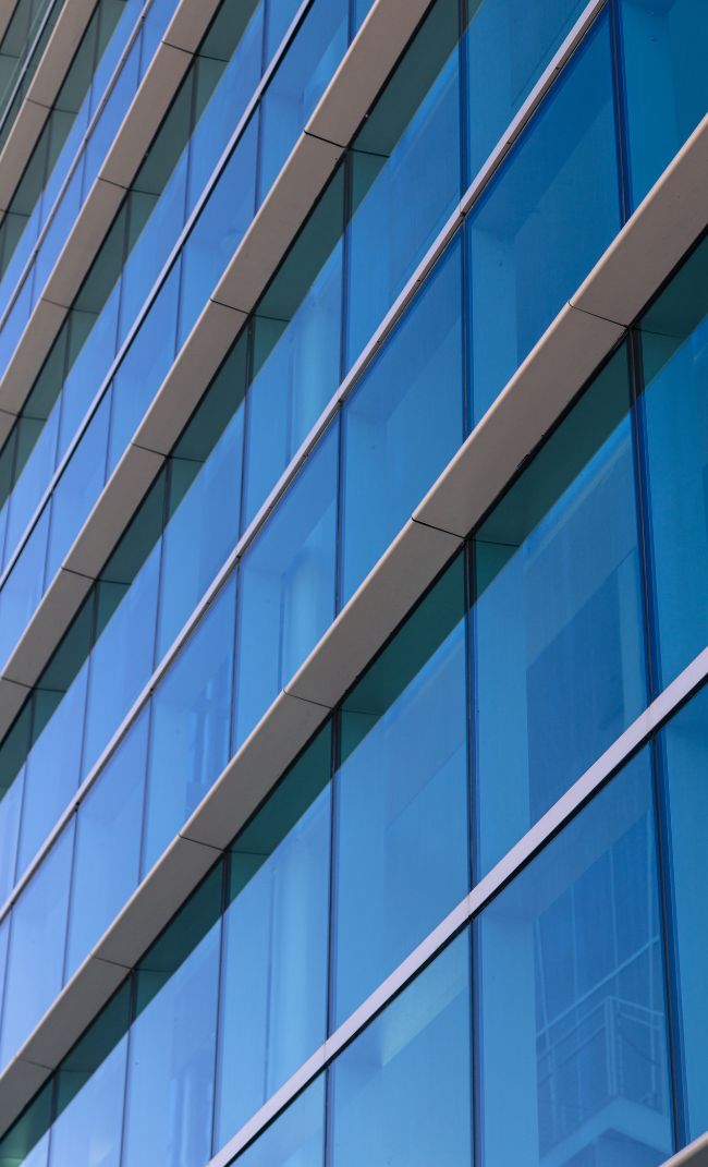 fachada de vidro em Montes Claros