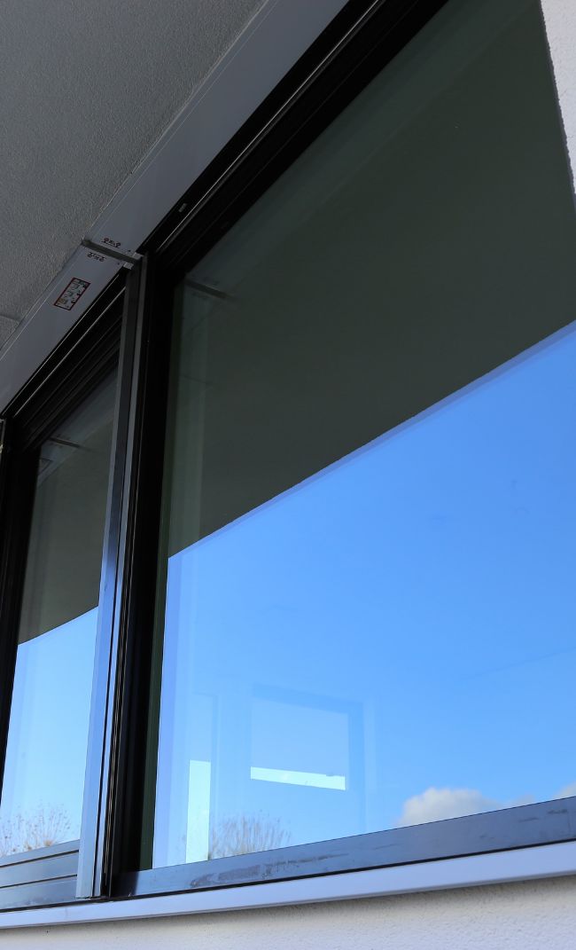 janela de vidro em Montes Claros